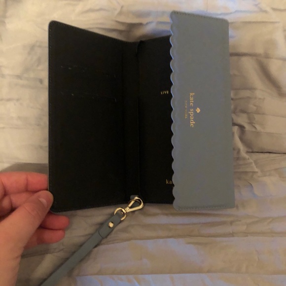Kate Spade Phone Wrislet - Picture 2 of 4